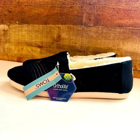 NWT Toms Alpargata Ortholite Rainbow Pride Faux Fur Lined Slip Ons - Picture 2 of 8